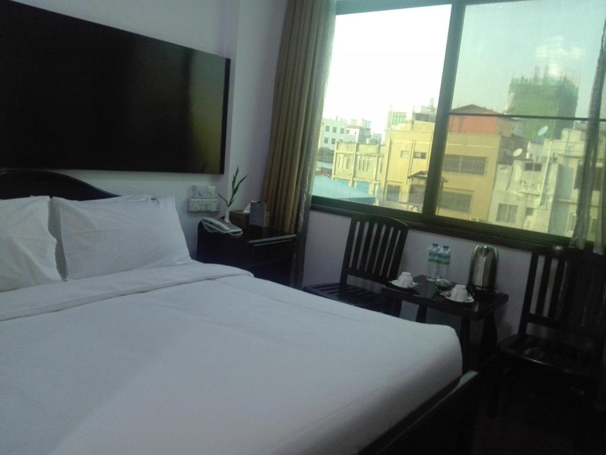 Hotel Queen Μανταλέι Δωμάτιο φωτογραφία